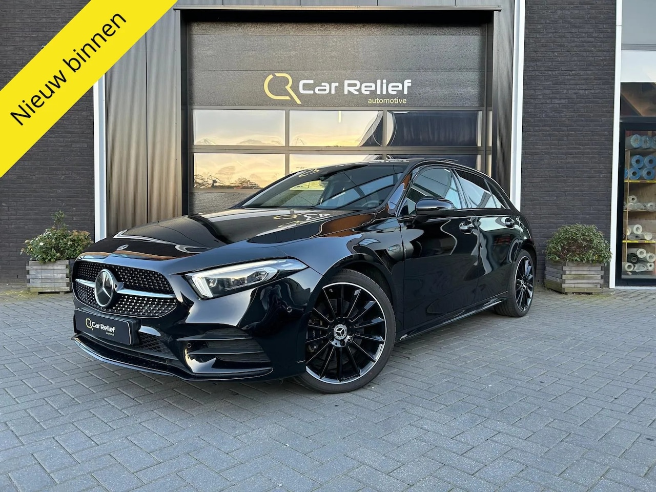 Mercedes-Benz A-klasse - 200 Bus.Sol. AMG Nght. ed, Panoramadak, Stoelverwarming, Parkeercamera, Parkeersensoren v/ - AutoWereld.nl