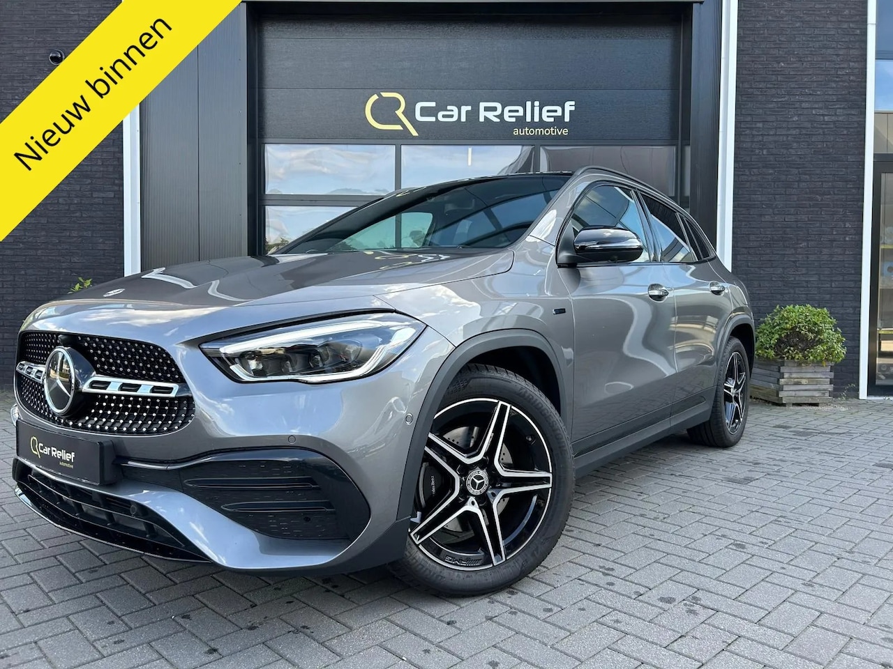 Mercedes-Benz GLA-Klasse - 250 e AMG Line 250e AMG Line, Panoramadak, HuD, Elektrisch verstelbare zetels, Stoelverwarming, - AutoWereld.nl