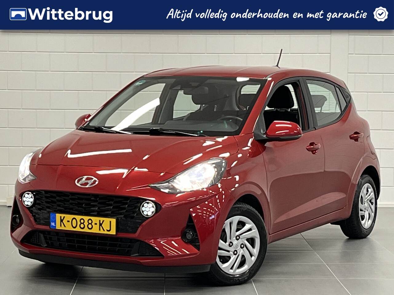 Hyundai i10 - 1.0 Comfort Smart 5-zits AUTOMAAT | NAVIGATIE | PARKEERCAMERA | KEURIGE AUTO! - AutoWereld.nl