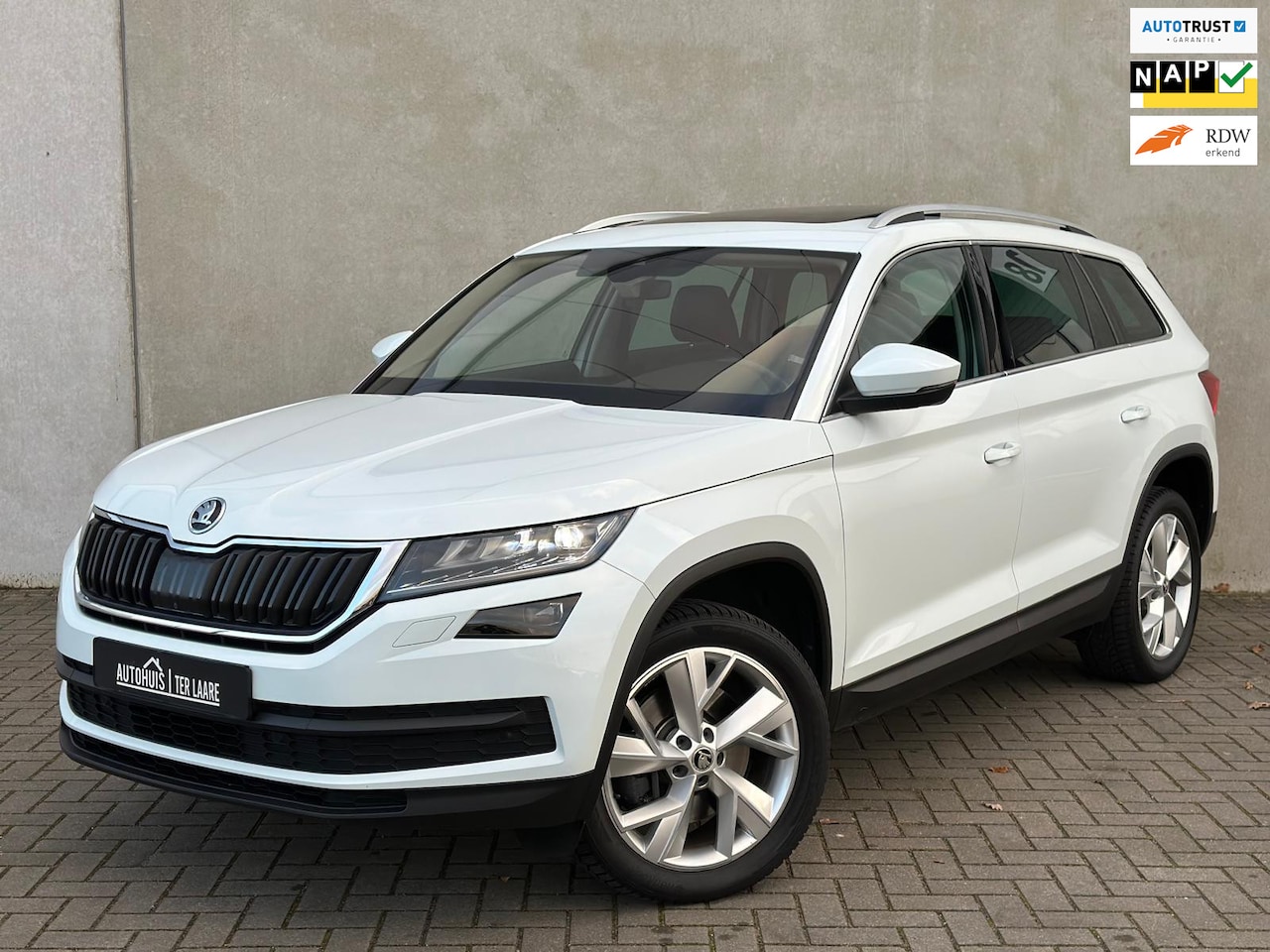 Skoda Kodiaq - 2.0 TSI 4x4 DSG Pano Standkachel 360 Garantie - AutoWereld.nl