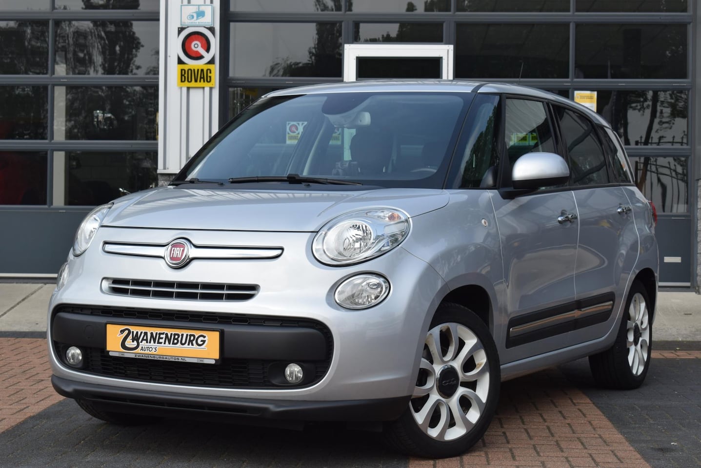 Fiat 500 L Living - 1.3 M-Jet Lounge 7p.Navi Airco Km 146.000!! - AutoWereld.nl