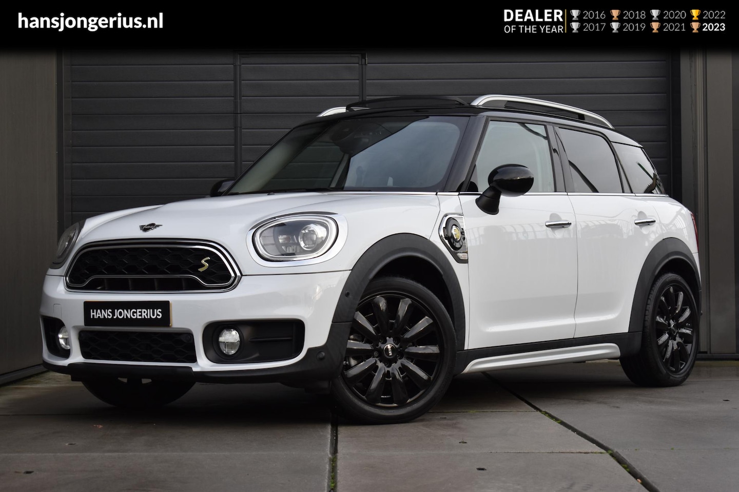 MINI Countryman - Mini 2.0 Cooper S E ALL4 | SCHUIF/KANTELDAK | CAMERA | NAVI | LEDER | AIRCO | CRUISE CONTR - AutoWereld.nl