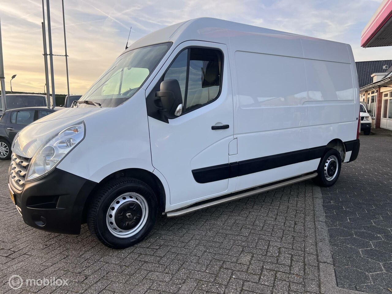 Renault Master - bestel T33 2.3 dCi L2H2 - AutoWereld.nl