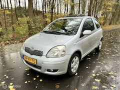 Toyota Yaris - 1.3 VVT-i Sol -VOL AUTOMAAT -PANODAK -APK 07/25