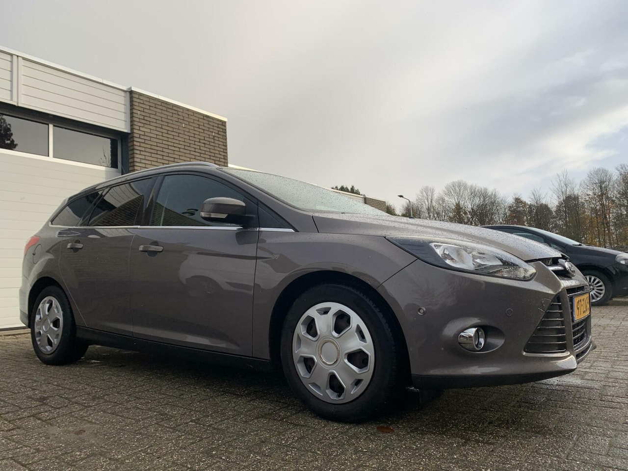 Ford Focus Wagon - 1.6 TDCI ECOnetic Titanium NAP NWE APK Navi Airco Cruise control Trekhaak - AutoWereld.nl