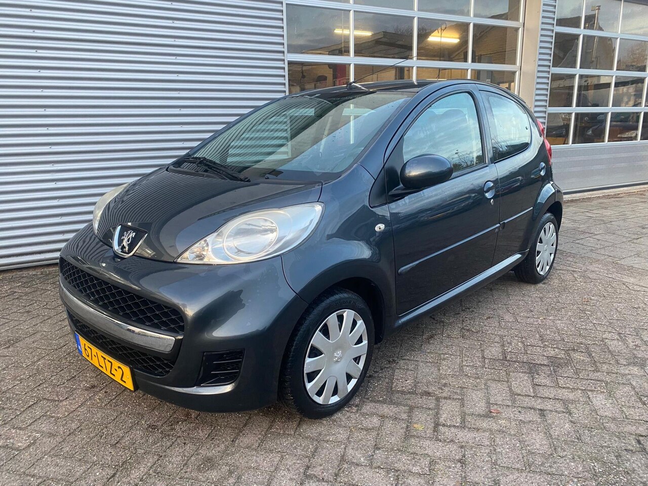 Peugeot 107 - 1.0-12V XS 1.0-12V XS - AutoWereld.nl