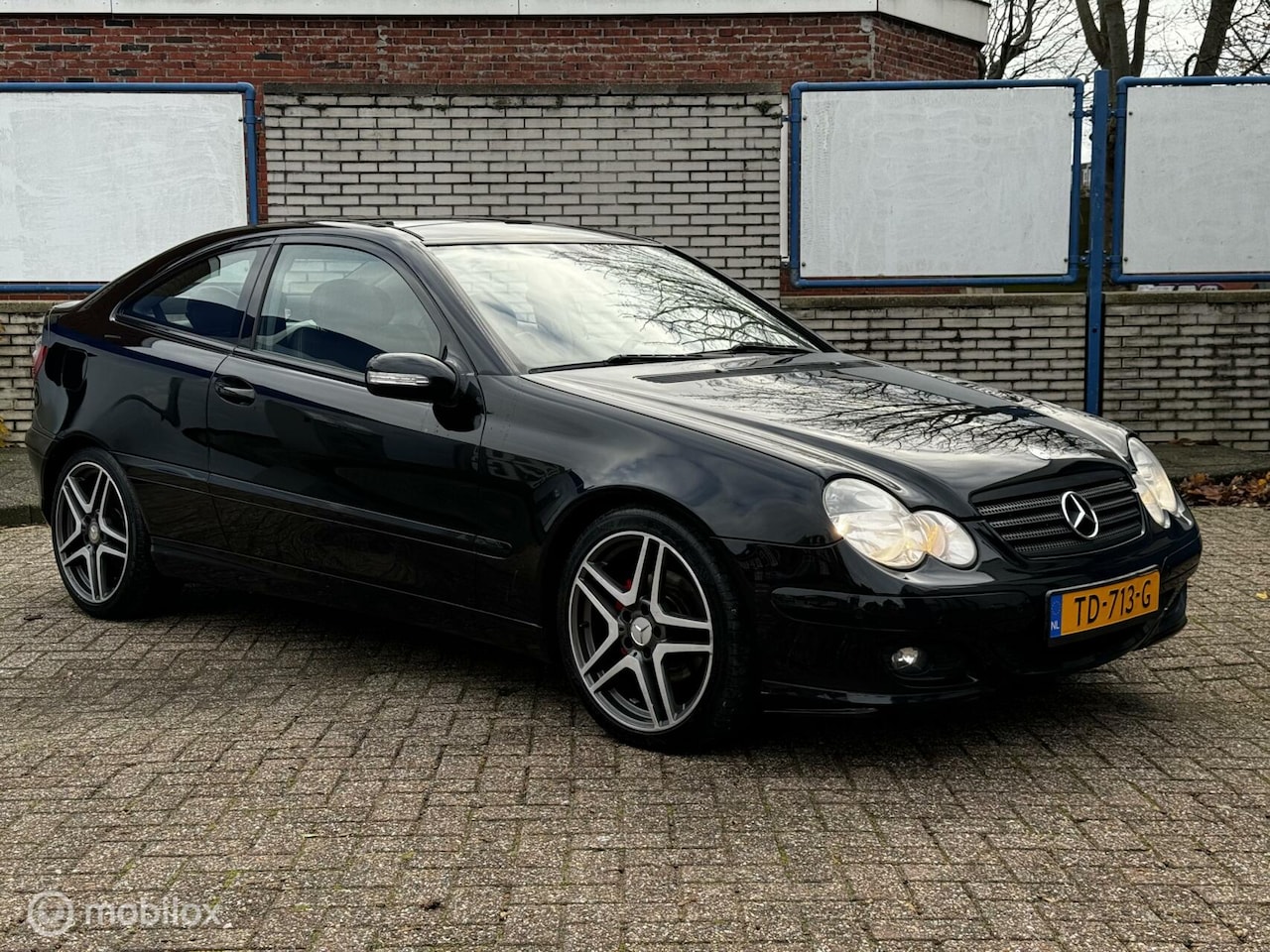 Mercedes-Benz C-klasse Coupé - 180 K. Prestige - AutoWereld.nl