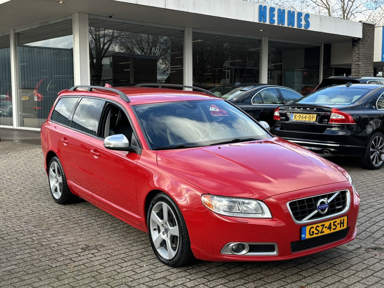 Volvo V70 - 2.5T 258pk R-Design Polestar Xenon Bluetooth - AutoWereld.nl