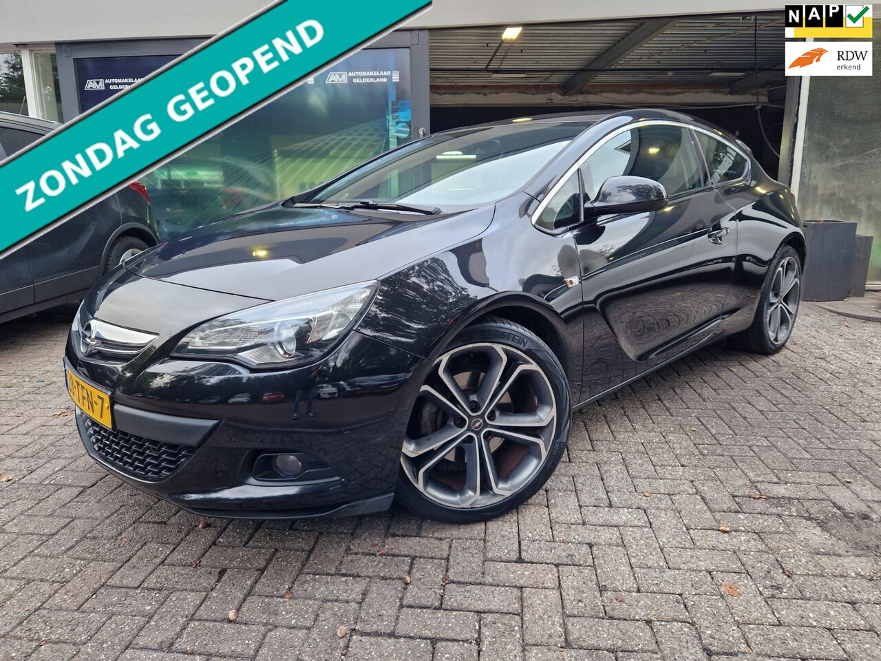 Opel Astra GTC - 1.4 Turbo Sport | 2E EIGENAAR | 12MND GARANTIE | NAVI | CAMERA | PDC | - AutoWereld.nl