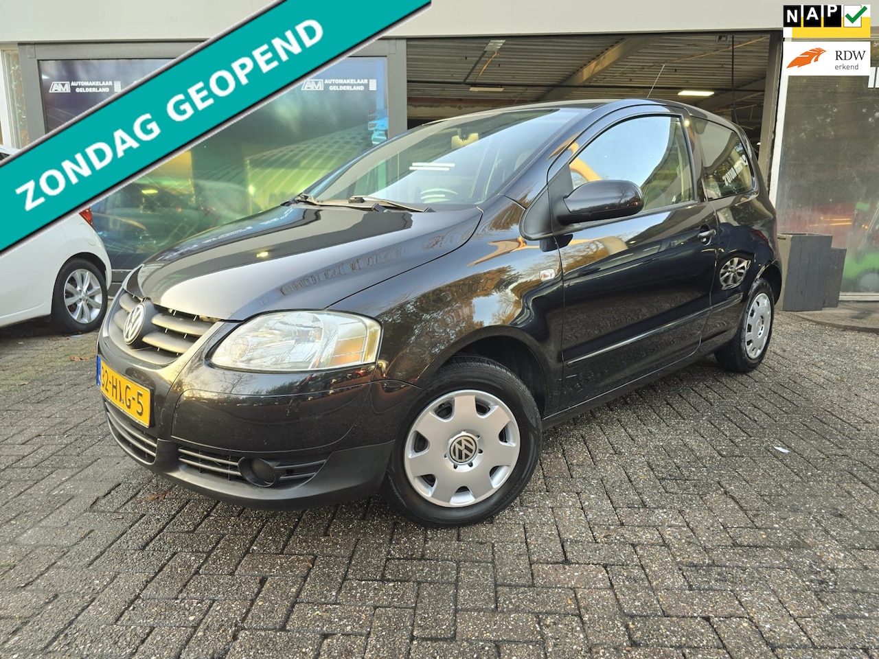 Volkswagen Fox - 1.2 Trendline | 2E EIGENAAR | NIEUWE APK | 12MND GARANTIE | AIRCO | - AutoWereld.nl