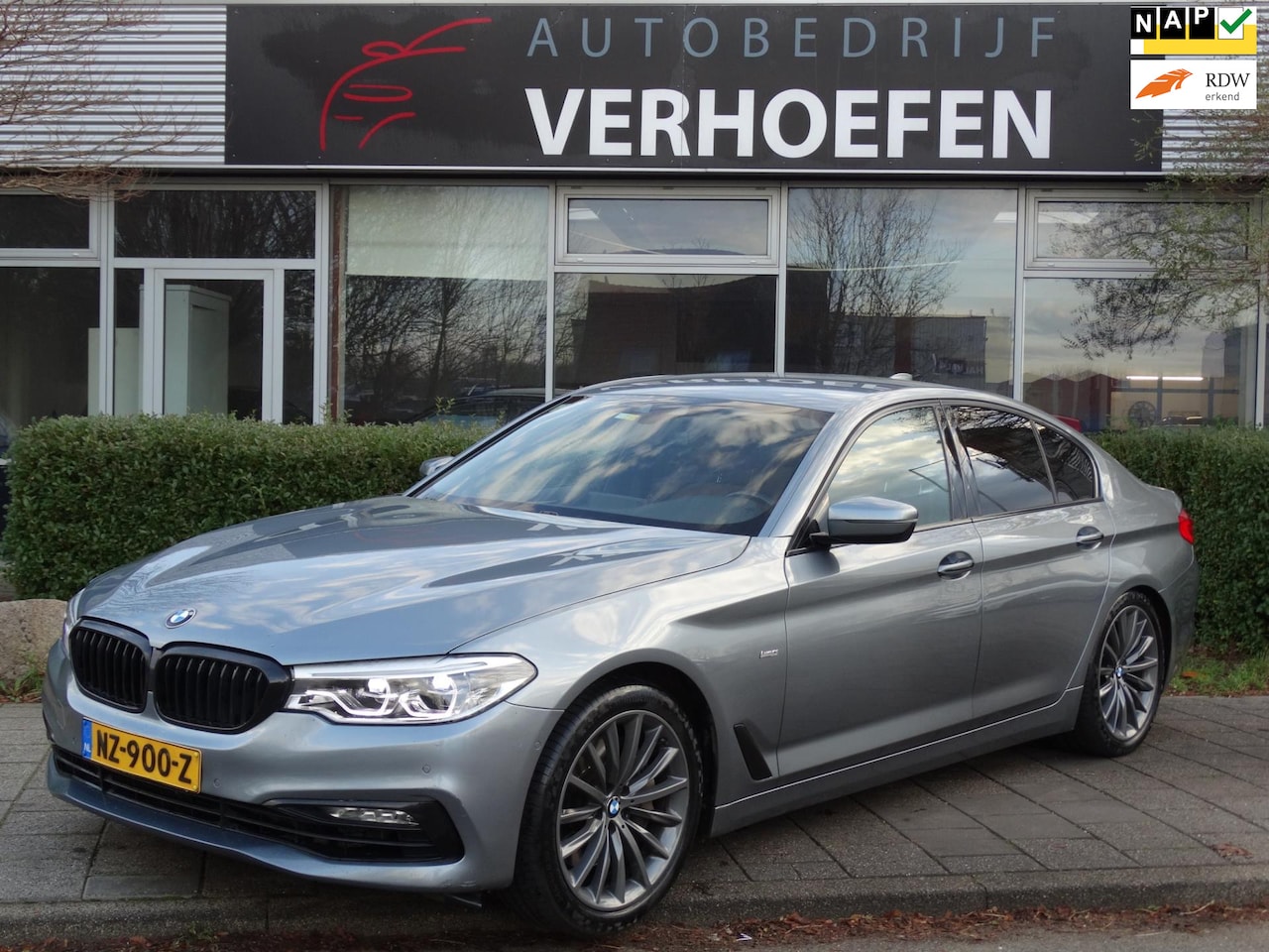 BMW 5-serie - 540i Executive - PARK CAMERA - LUXURY LINE - HARMAN/KARDON - CRUISE / CLIMATE CONTR ! - AutoWereld.nl