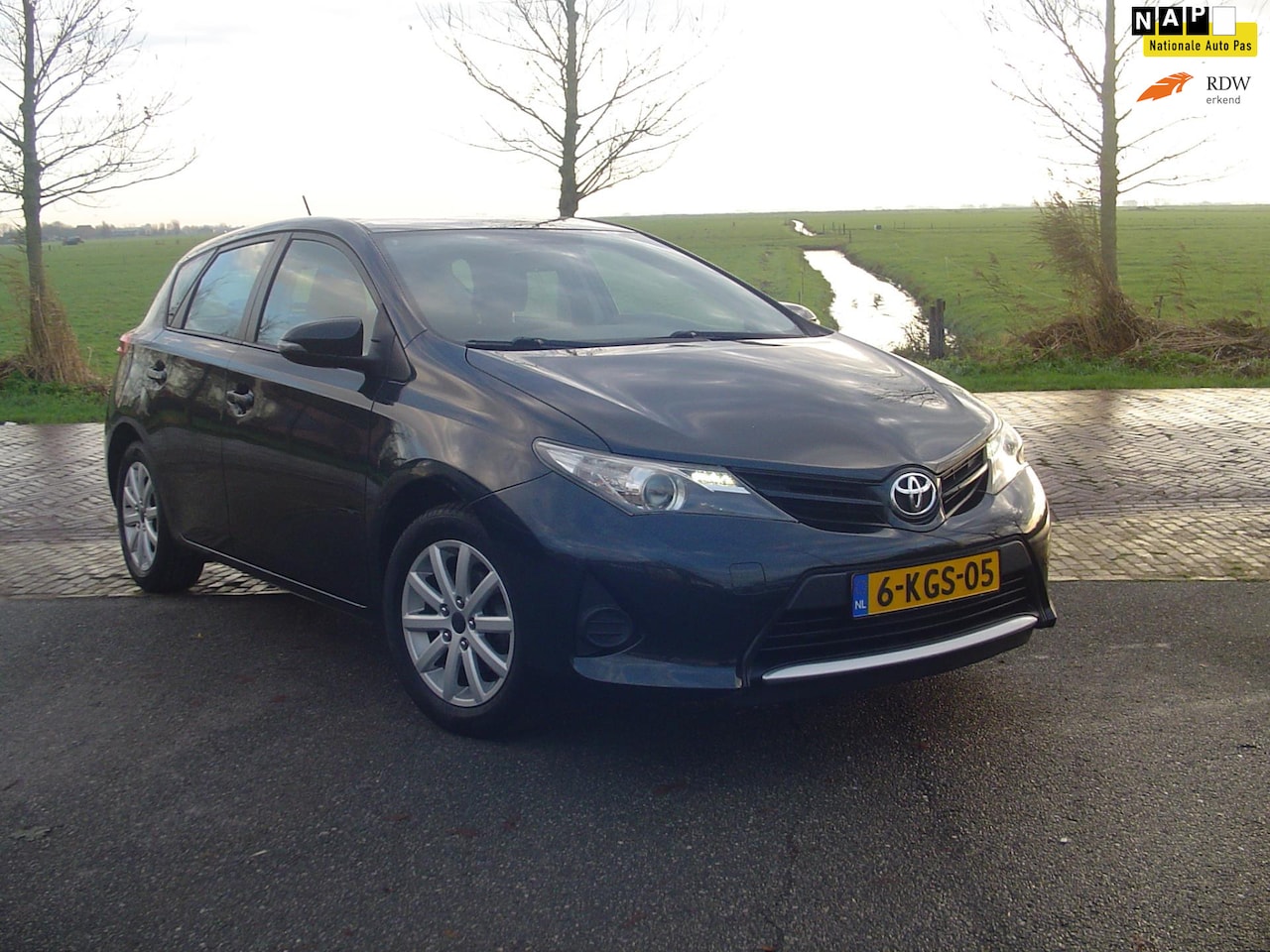 Toyota Auris - 1.3 Comfort / NAP / PDC - AutoWereld.nl