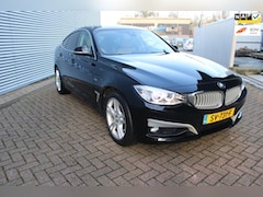 BMW 3-serie - 328i xDrive High Executive