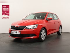 Skoda Fabia - BWJ 2018 | 1.0 60PK Active | NWE APK | AIRCO | CRUISE | PDC | LEDEREN STUURWIEL |