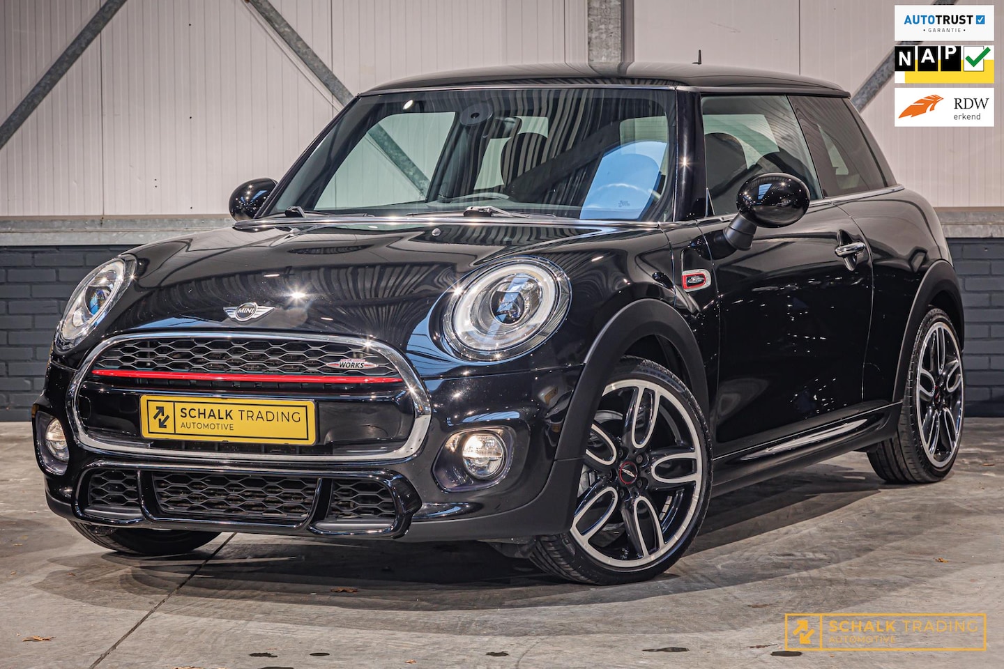 MINI John Cooper Works - 1.5 | JCW Trim | LED | NAP | Garantie | NW APK - AutoWereld.nl