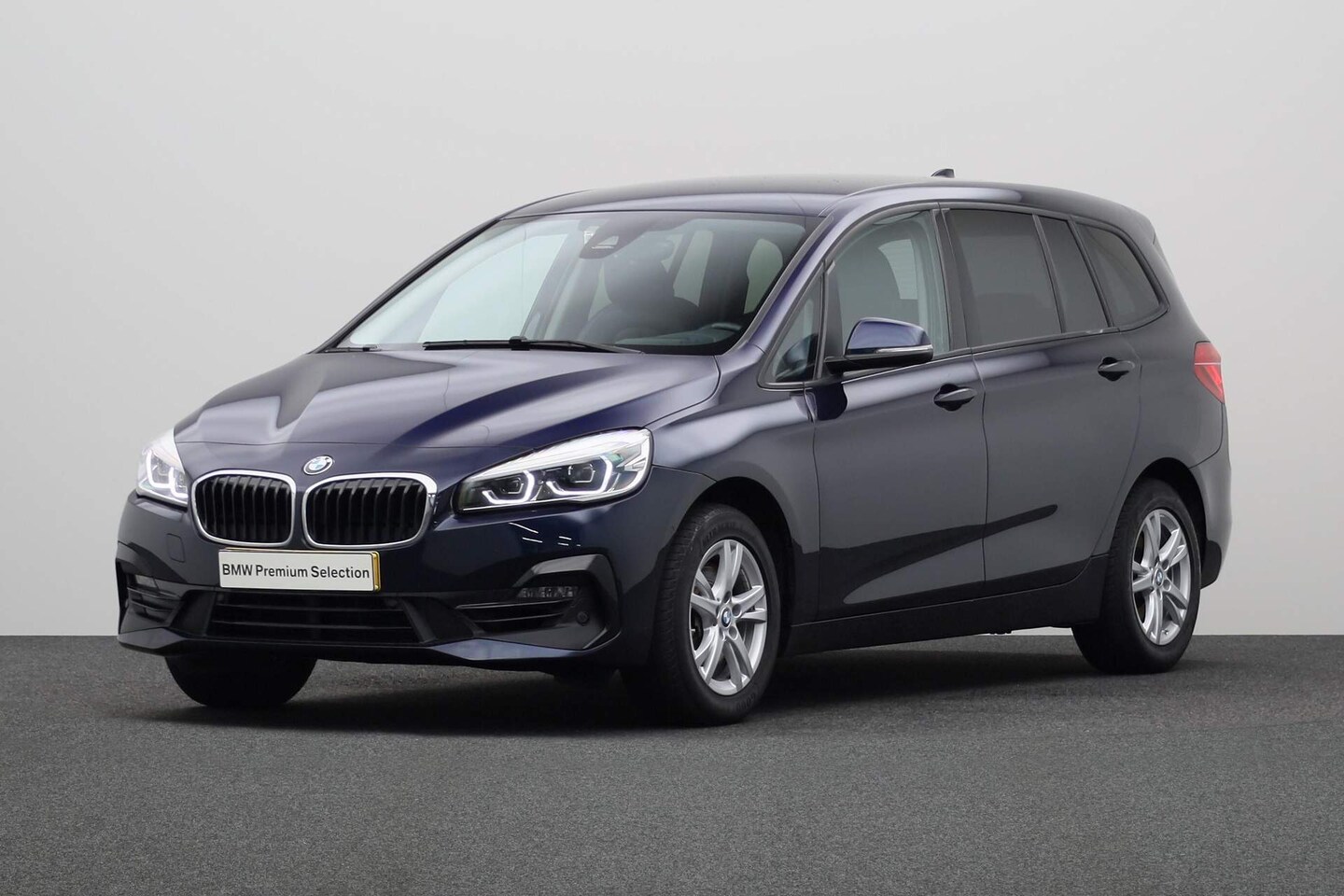 BMW 2-serie Gran Tourer - 218i High Executive Edition | Achteruitrijcamera | Cruise Control | DAB-Tuner | PDC Voor/A - AutoWereld.nl