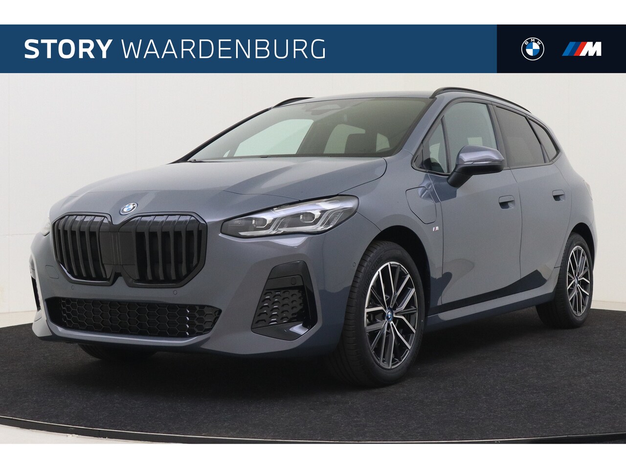 BMW 2-serie Active Tourer - 225e xDrive High Executive M Sport Automaat / Panoramadak / Trekhaak / Sportstoelen / Adap - AutoWereld.nl