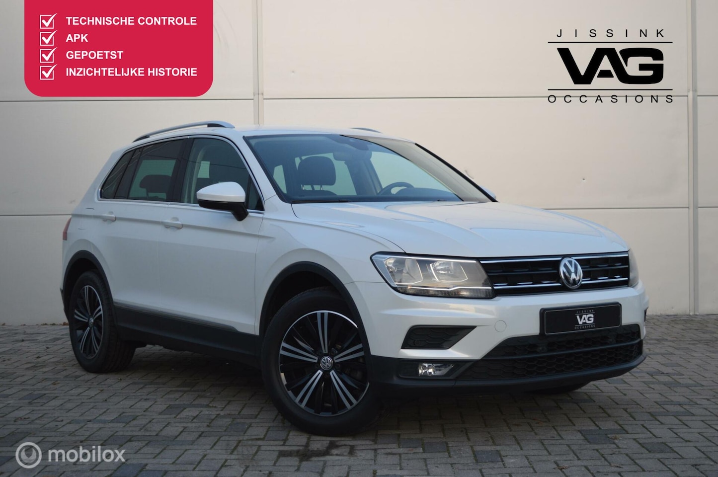 Volkswagen Tiguan - 1.4 TSI Comfortline ACC CarPlay Automaat - AutoWereld.nl