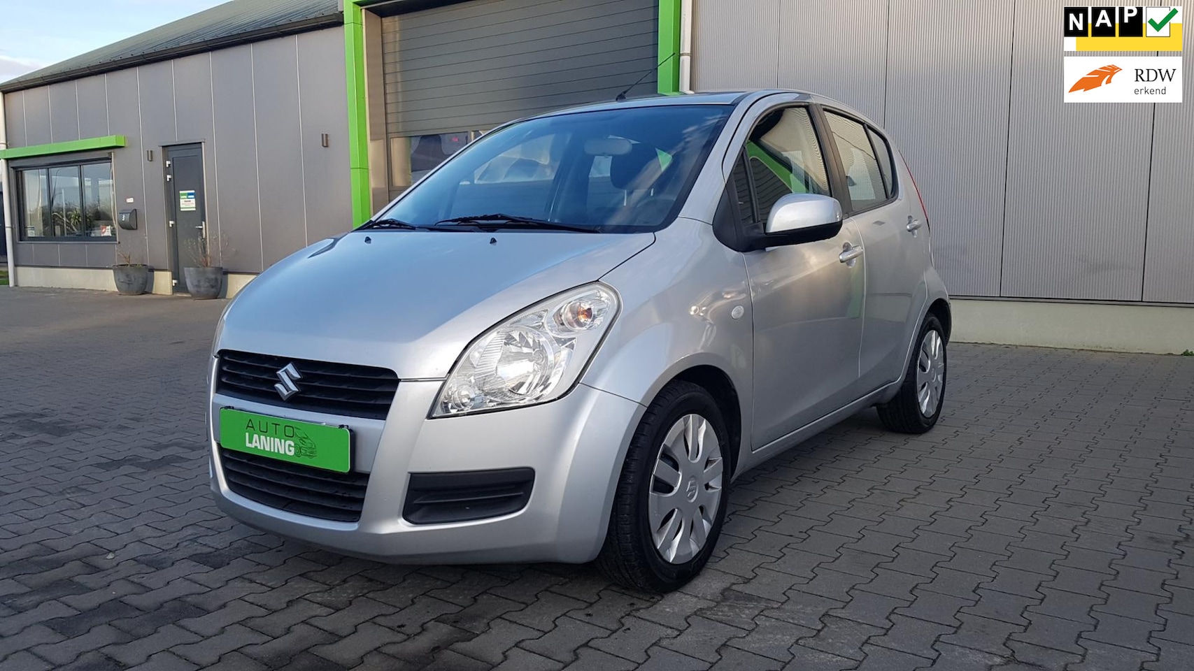 Suzuki Splash - 1.0 Comfort Hoge instap Luxe uitvoering Rijdt en schakelt goed - AutoWereld.nl