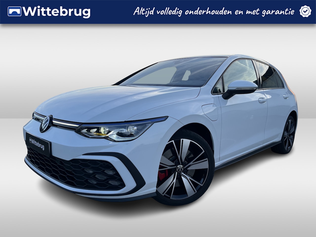 Volkswagen Golf - 1.4 eHybrid 245pk GTE / Panoramadak / 18" LMV / IQ LED / Navi Pro / Camera / Keyless / Stu - AutoWereld.nl