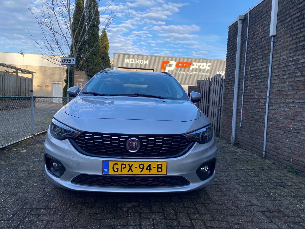 Fiat Tipo - 1.4 T-Jet 16v Street / carplay, navigatie, parkeersensoren, climate controle - AutoWereld.nl