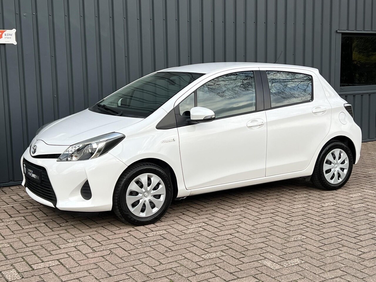 Toyota Yaris - 1.5 Full Hybrid Dynamic DEALER ONDERHOUDEN!/APK!/ - AutoWereld.nl