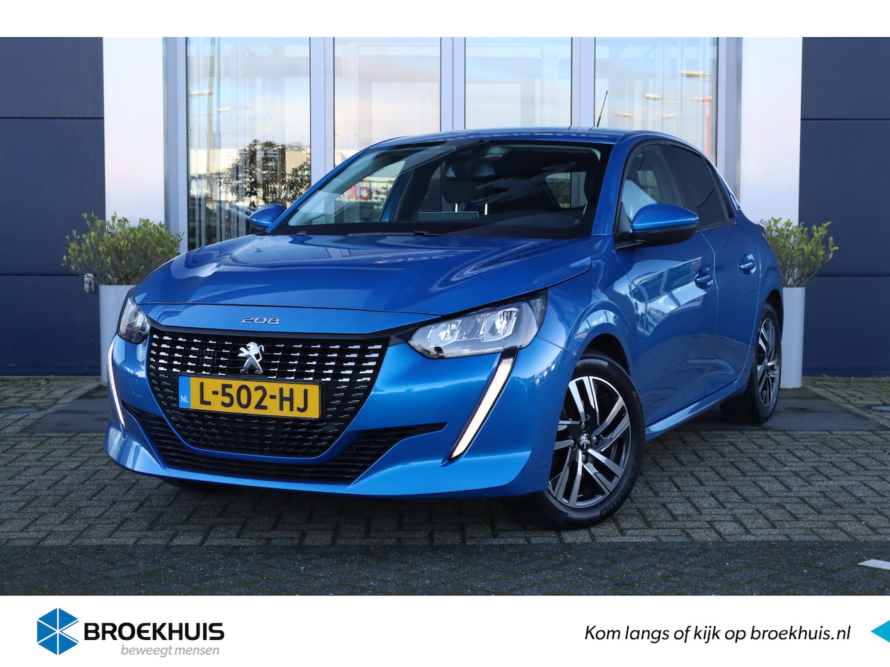 Peugeot 208 - 1.2 PureTech Allure Pack | Navigatie | Climate | Trekhaak | Camera | Carplay | PDC | Cruis - AutoWereld.nl