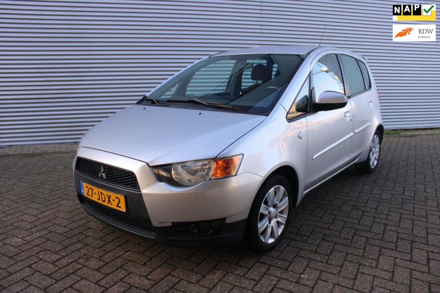 Mitsubishi Colt - 1.3 Invite - AutoWereld.nl