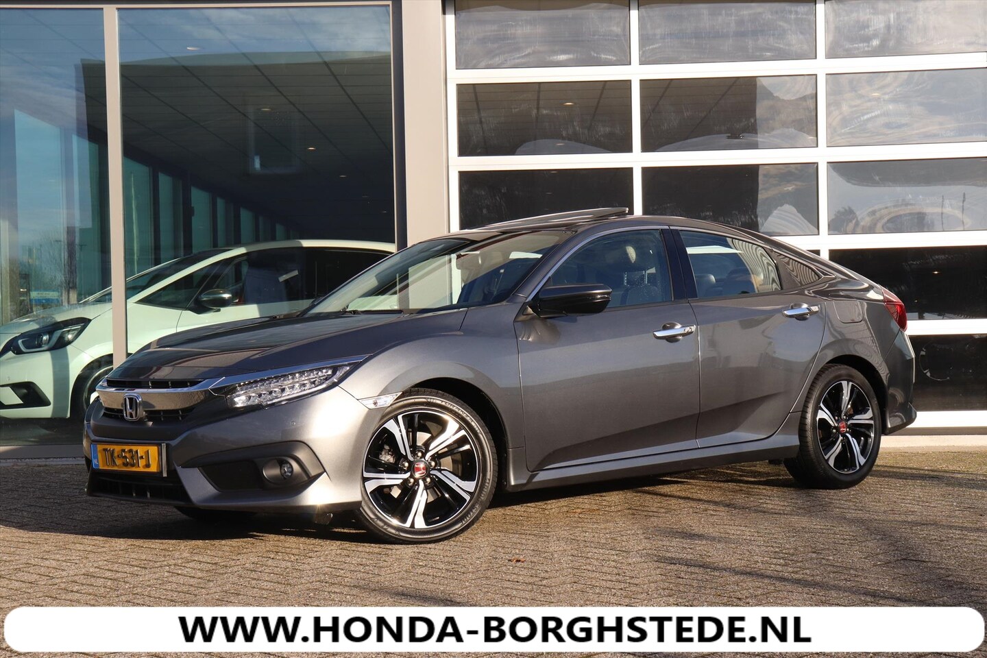 Honda Civic - 1.5T i-VTEC 182pk CVT 4D Executive - AutoWereld.nl