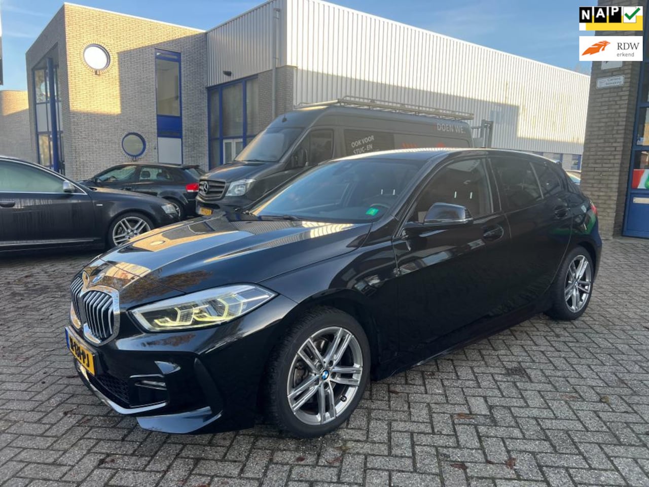 BMW 1-serie - 118d Executive Edition Nieuwe Apk Nap Navigatie - AutoWereld.nl