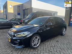 BMW 1-serie - 118d Executive Edition Nieuwe Apk Nap Navigatie