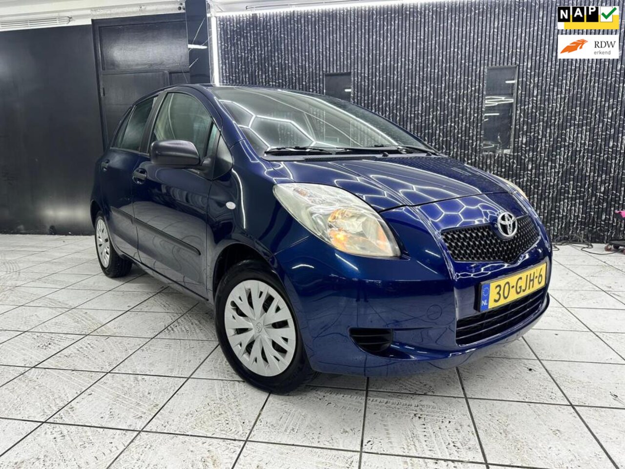 Toyota Yaris - 1.3 VVT-i Terra 1.3 VVTi Terra - AutoWereld.nl