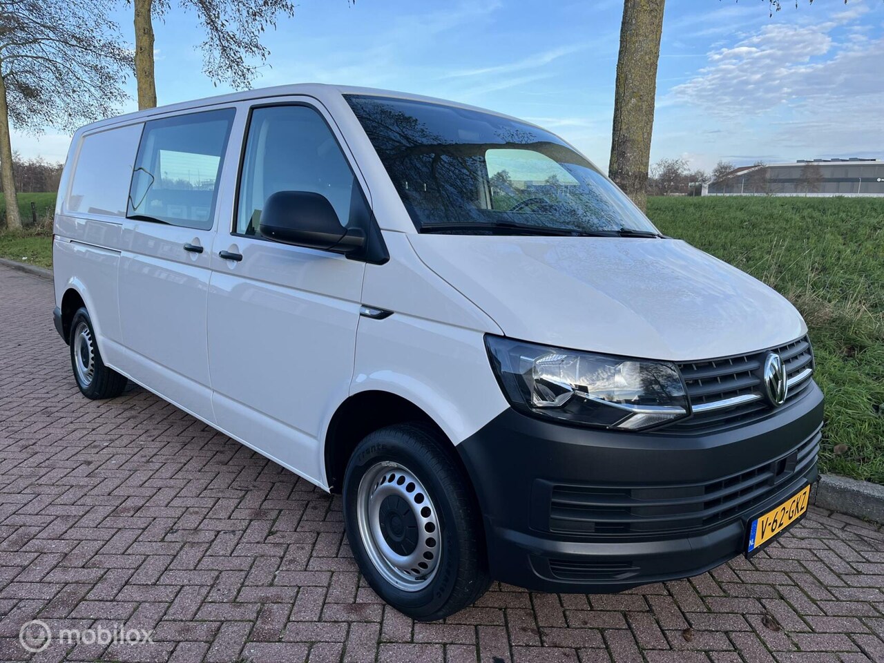 Volkswagen Transporter - 2.0 TSI L2 Benzine + AC|Cruise|Camera - AutoWereld.nl