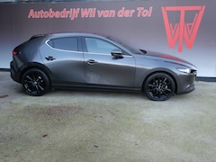 Mazda 3 - 3 2.0 e-SkyActiv-X M HYBRID LUXURY | AUTOMAAT | A.C.C | H.U.D. | BOSE | 186 PK