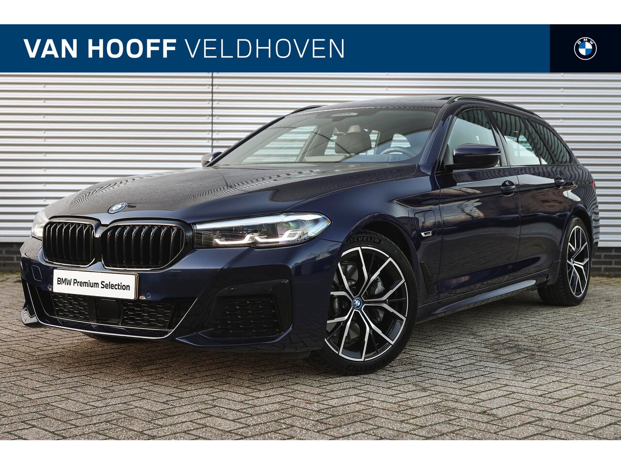 BMW 5-serie Touring - 530e High Executive M Sport Automaat / Panoramadak / Head-Up / Verwarmd stuurwiel / Parkin - AutoWereld.nl