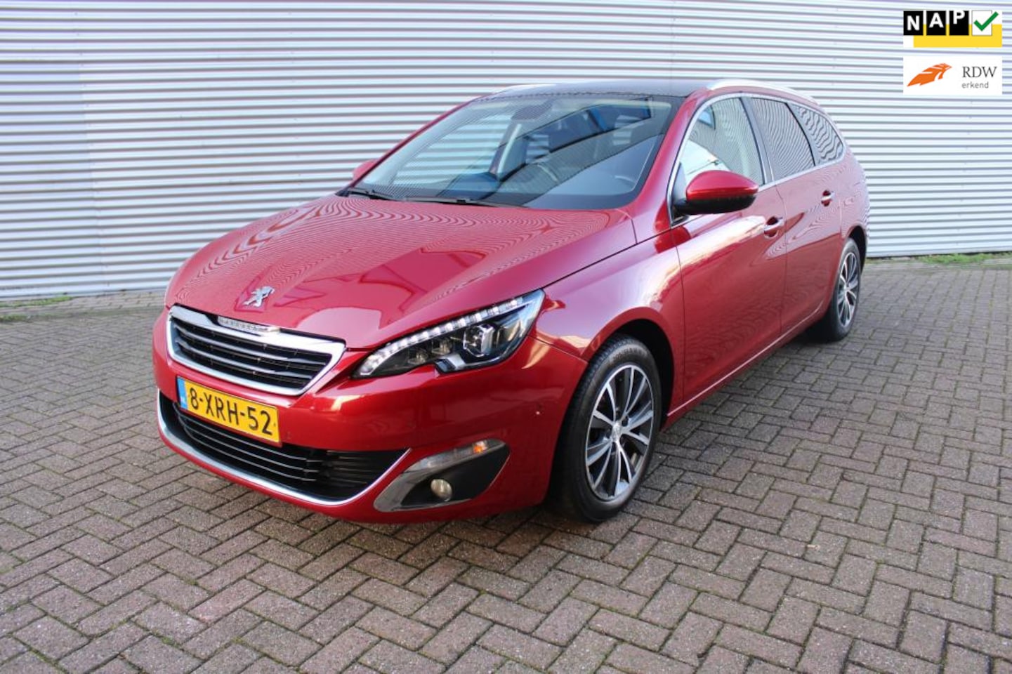 Peugeot 308 SW - 1.2 e-THP Première 1.2 e-THP Première - AutoWereld.nl