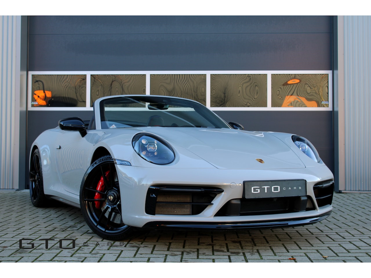 Porsche 911 Cabrio - 992 3.0 Carrera 4 GTS BTW / Surround Camera / BOSE / Carbon / PASM - AutoWereld.nl