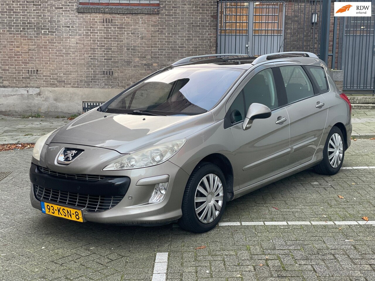 Peugeot 308 SW - 1.6 VTi XS 1.6 VTi XS, PANAROMADAK APK - AutoWereld.nl