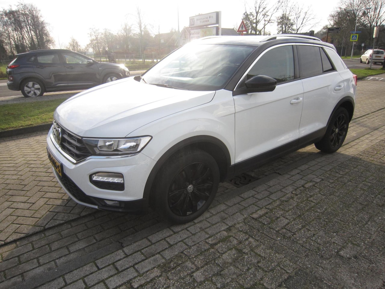 Volkswagen T-Roc - 1.0 TSI Style Business navi - AutoWereld.nl