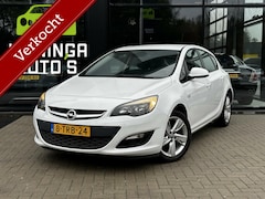 Opel Astra - 1.4 Berlin | Airco | Lichtmetalen velgen| Trekhaak | Cruise