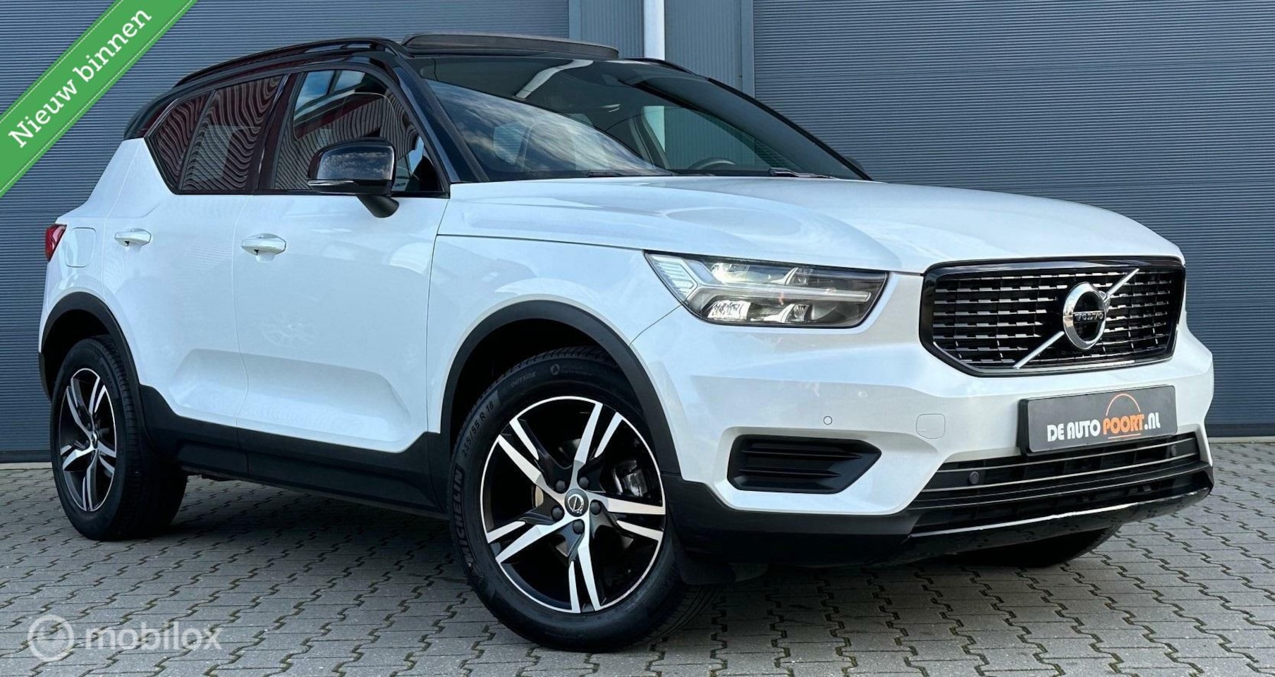 Volvo XC40 - T3 163PK R-Design Automaat Pano.dak/Viritual/Camera - AutoWereld.nl