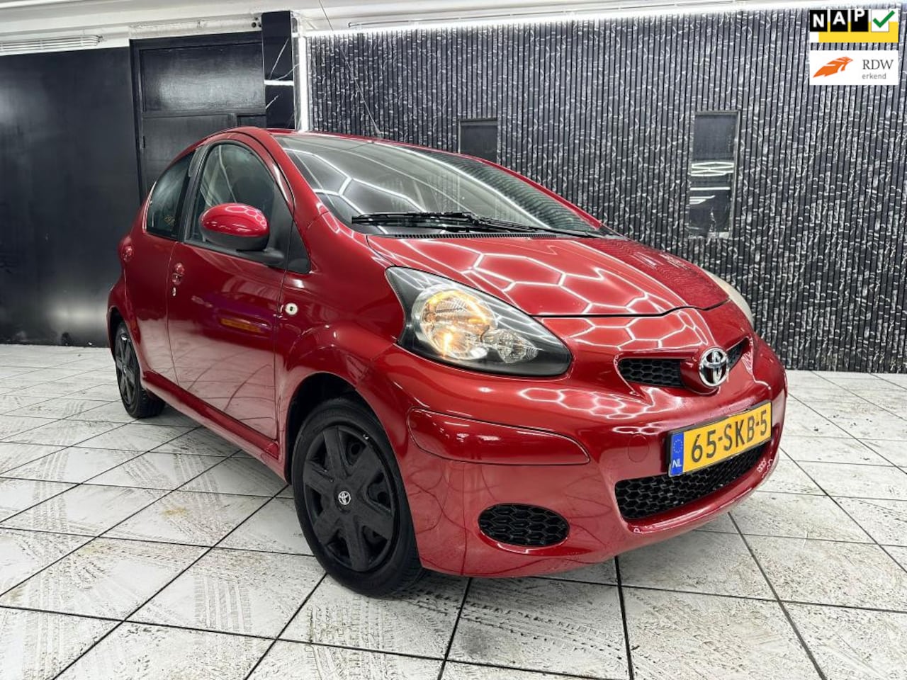 Toyota Aygo - 1.0-12V Comfort Navigator 1.0-12V Comfort Navigator - AutoWereld.nl