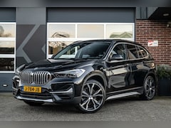 BMW X1 - sDrive20i High Executive | Panorama | Trekhaak | Led | 20 Inch | Hifi | Leder |