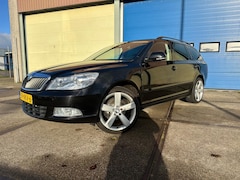 Skoda Octavia Combi - 1.4 TSI Ambition Business Line Airco Zwart 180DKM NAP