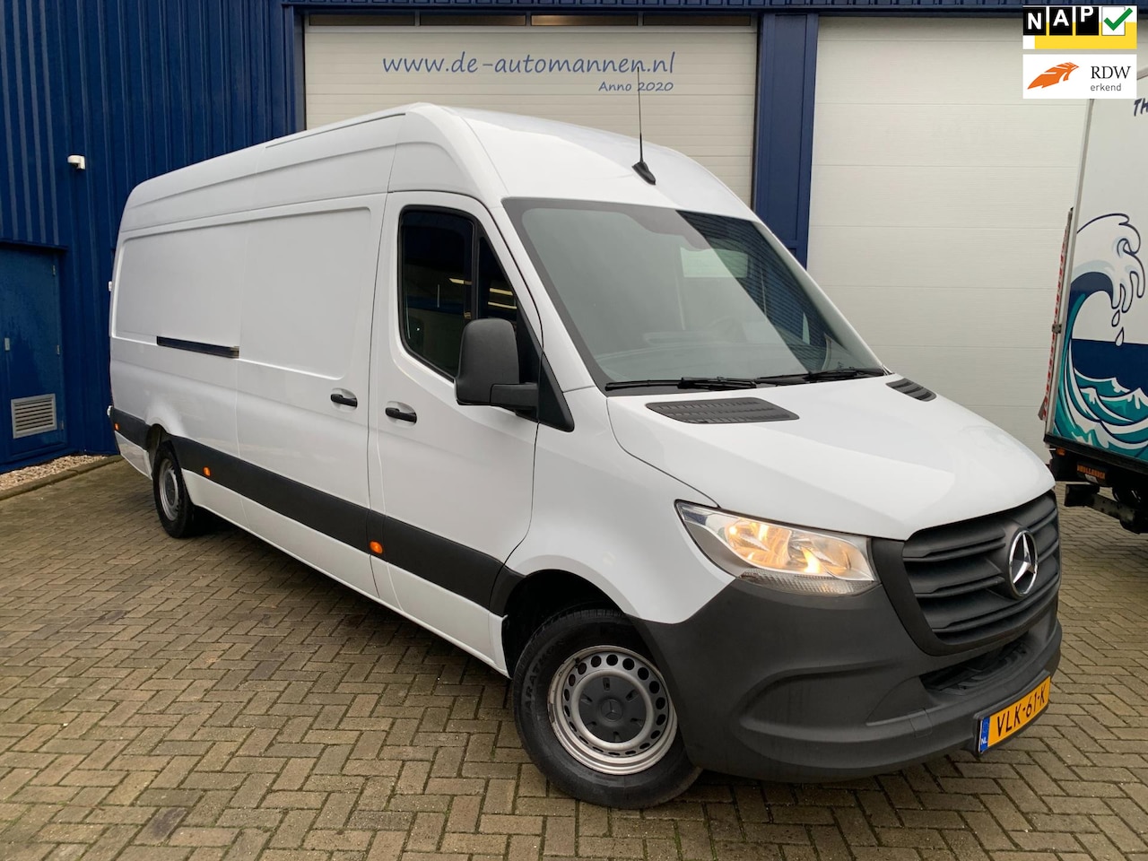 Mercedes-Benz Sprinter - 316 2.2 CDI L3H2 EURO 6 / 3p / AIRCO / NAVI / TREKH / FIN LEASE € 365 pm - AutoWereld.nl