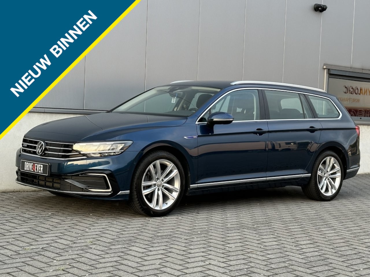 Volkswagen Passat Variant - 1.4 TSI PHEV GTE Bns NAVI CAMERA TREKHAAK ACC ECC - AutoWereld.nl