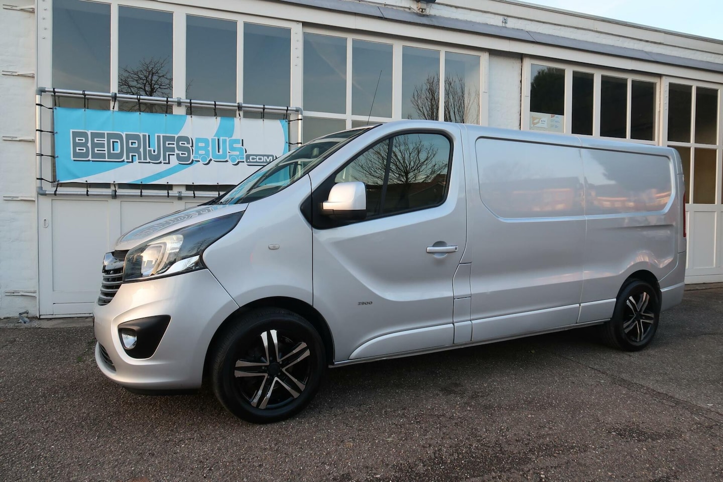 Opel Vivaro - bestel 1.6 CDTI L2H1 Sport | NAVI | BIJRIJDERSBANK | TREKHAAK - AutoWereld.nl