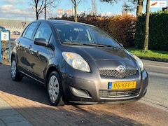 Toyota Yaris - 1.3 VVTi *Airco|5Drs|Trekhaak