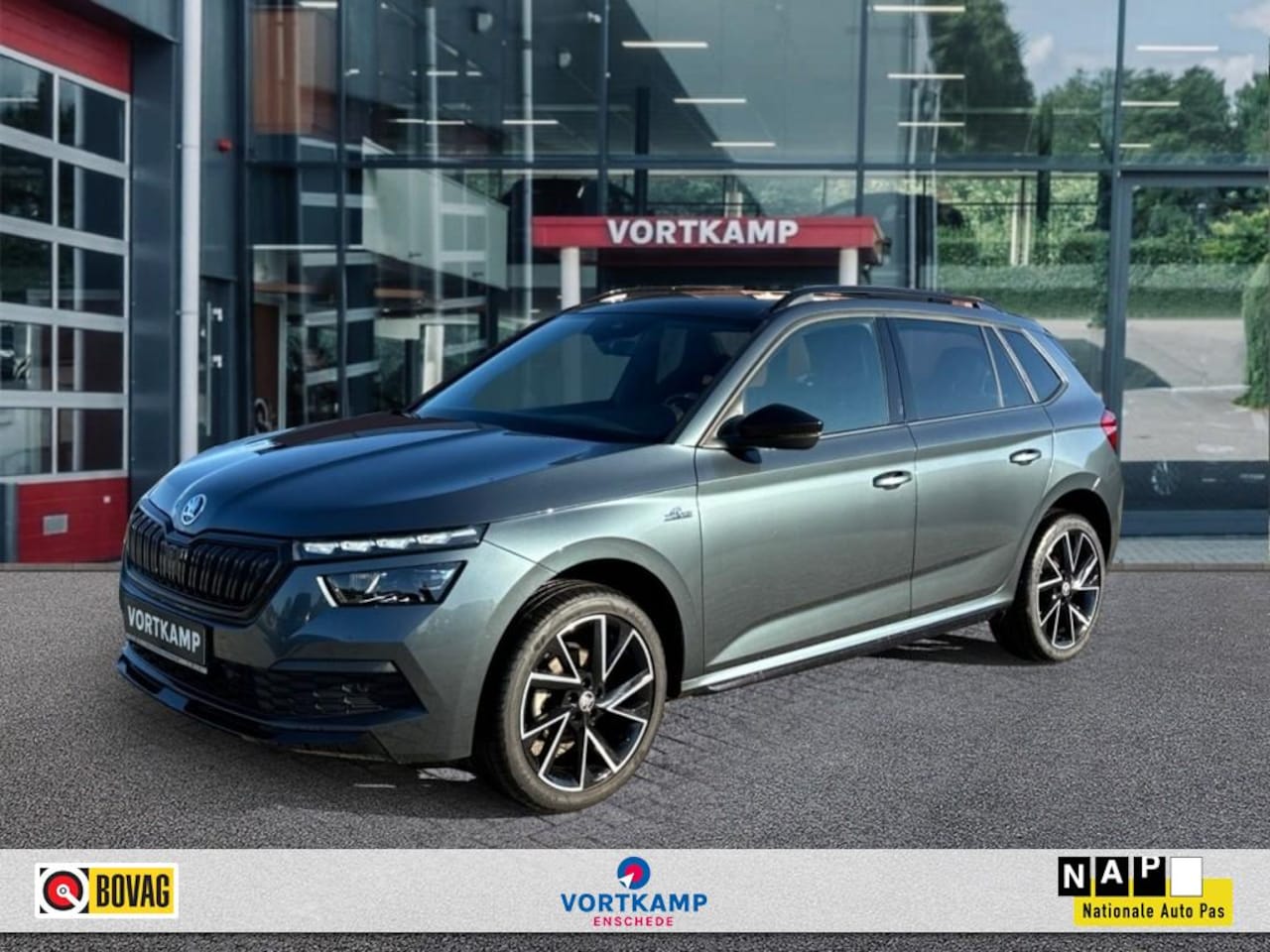 Skoda Kamiq - 1.0 TSI DSG MONTE CARLO GLASDAK/CAMERA/CRUISE/STOEL-STUURVERW - AutoWereld.nl