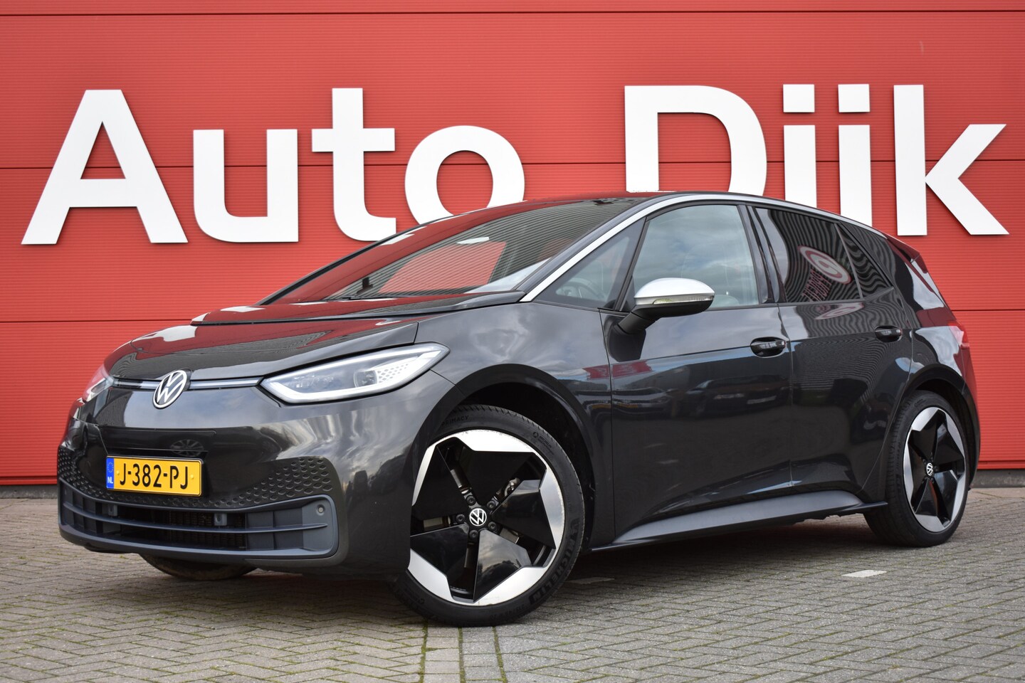 Volkswagen ID.3 - First Max 58 kWh LED | Pano | Carplay | Camera | Keyless | Navi | Clima | Adapt. Cruise | - AutoWereld.nl